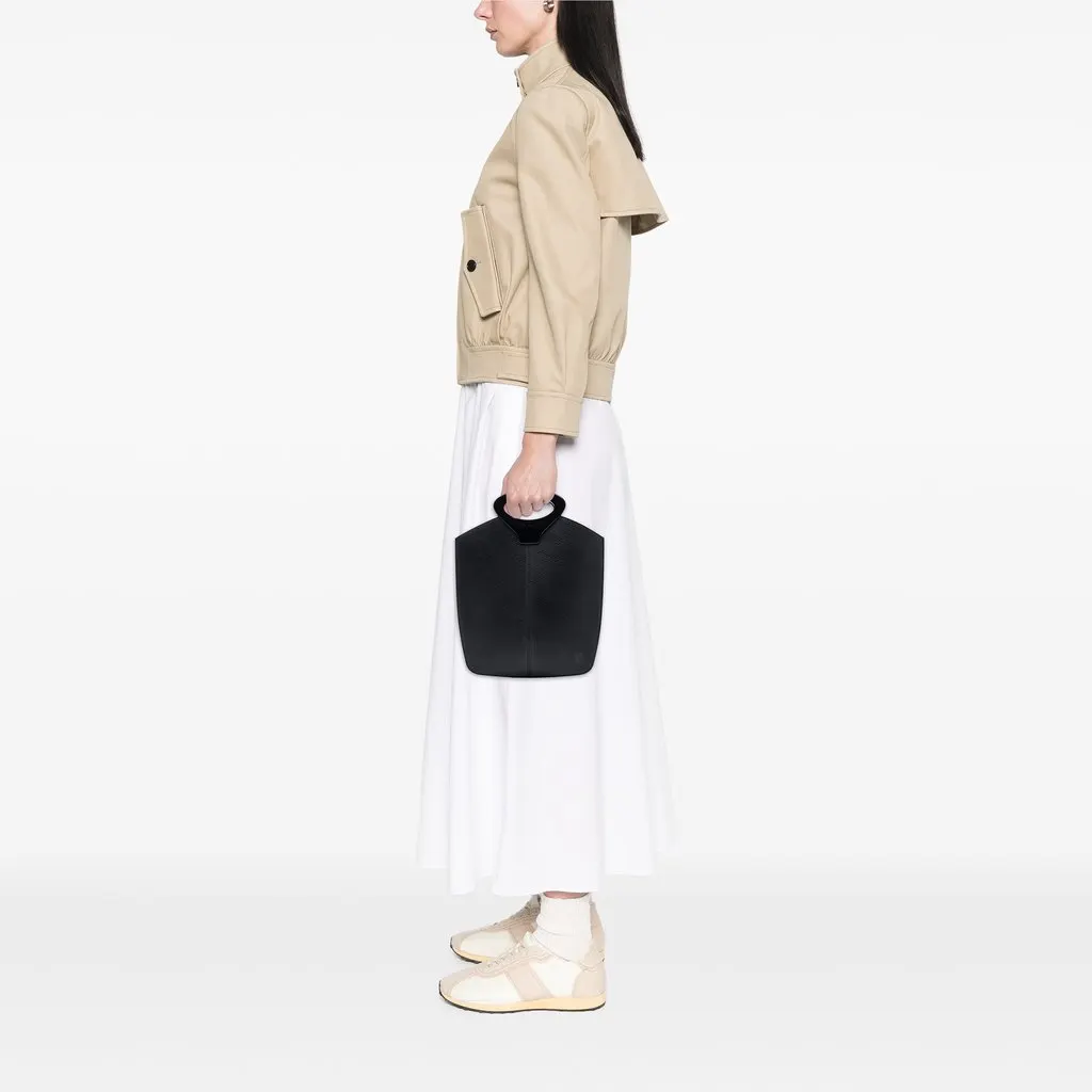 ルイヴィトンエピ　LUA SHOPです‼️ Louis Vuitton Epi Demi Lune Black Small | Libas Collective