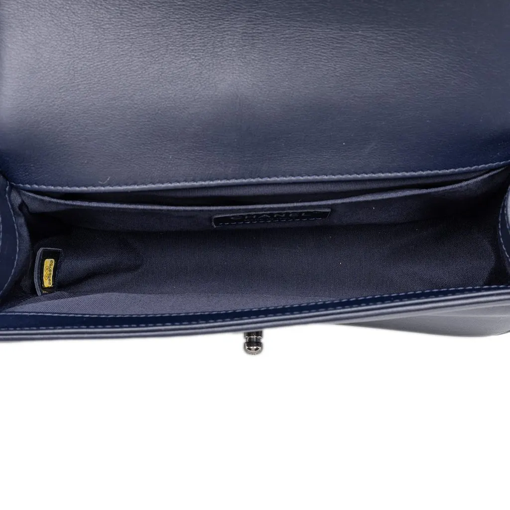 Chanel Old Medium Quilted Lambskin Boy Flap Blue Leather Good - Model View