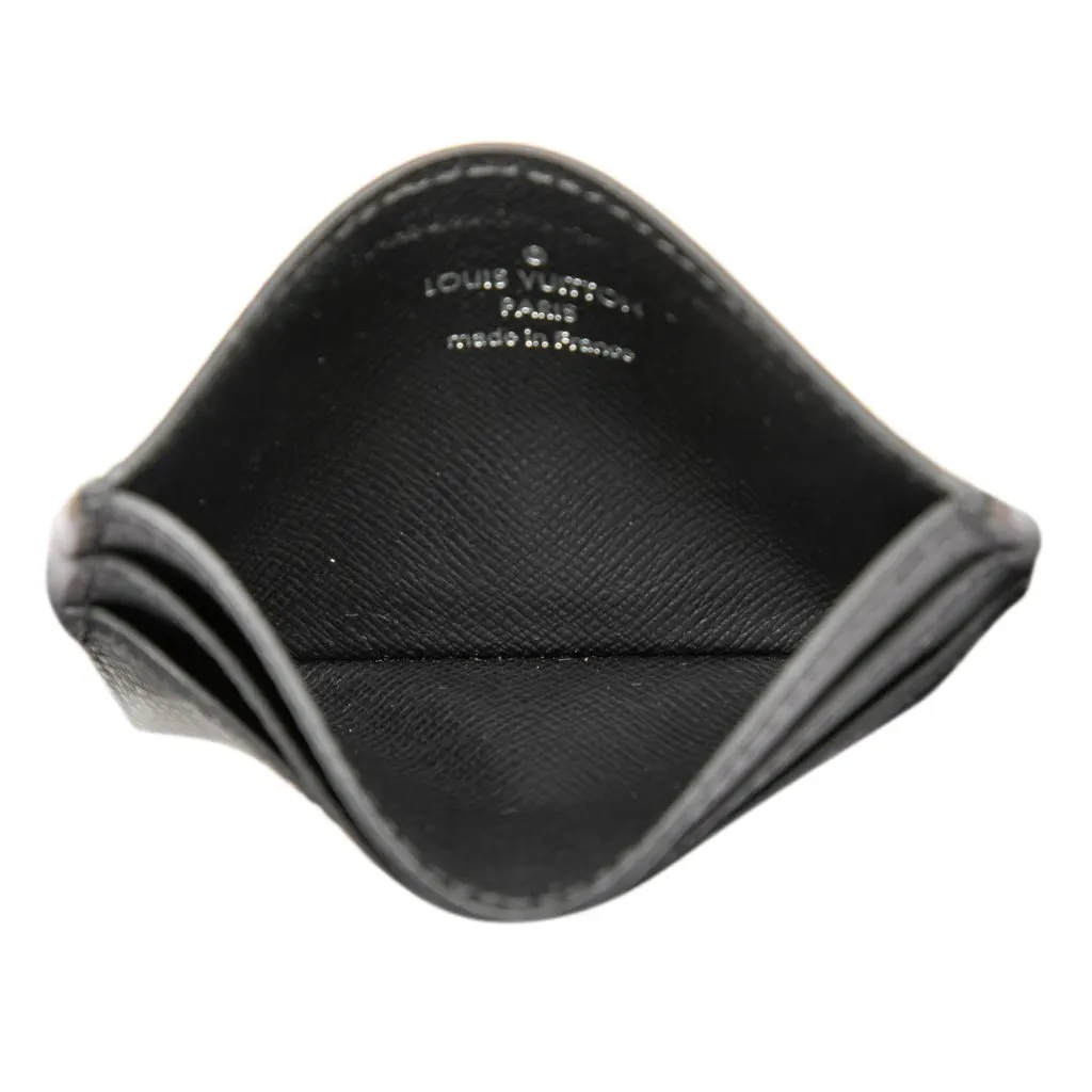 Louis Vuitton Taiga Double Card Holder Black Leather Very good - Model View