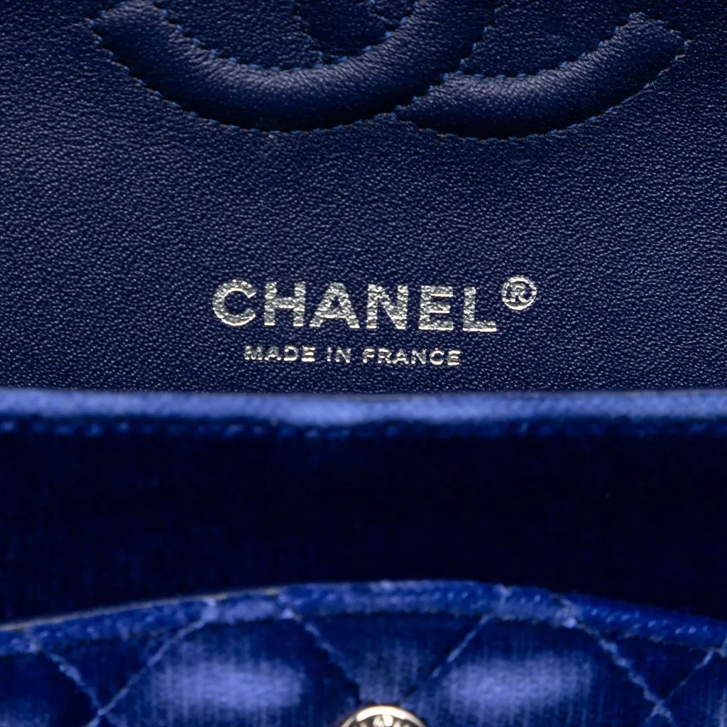 Chanel Medium Classic Velvet Double Flap Blue Very good - Box View