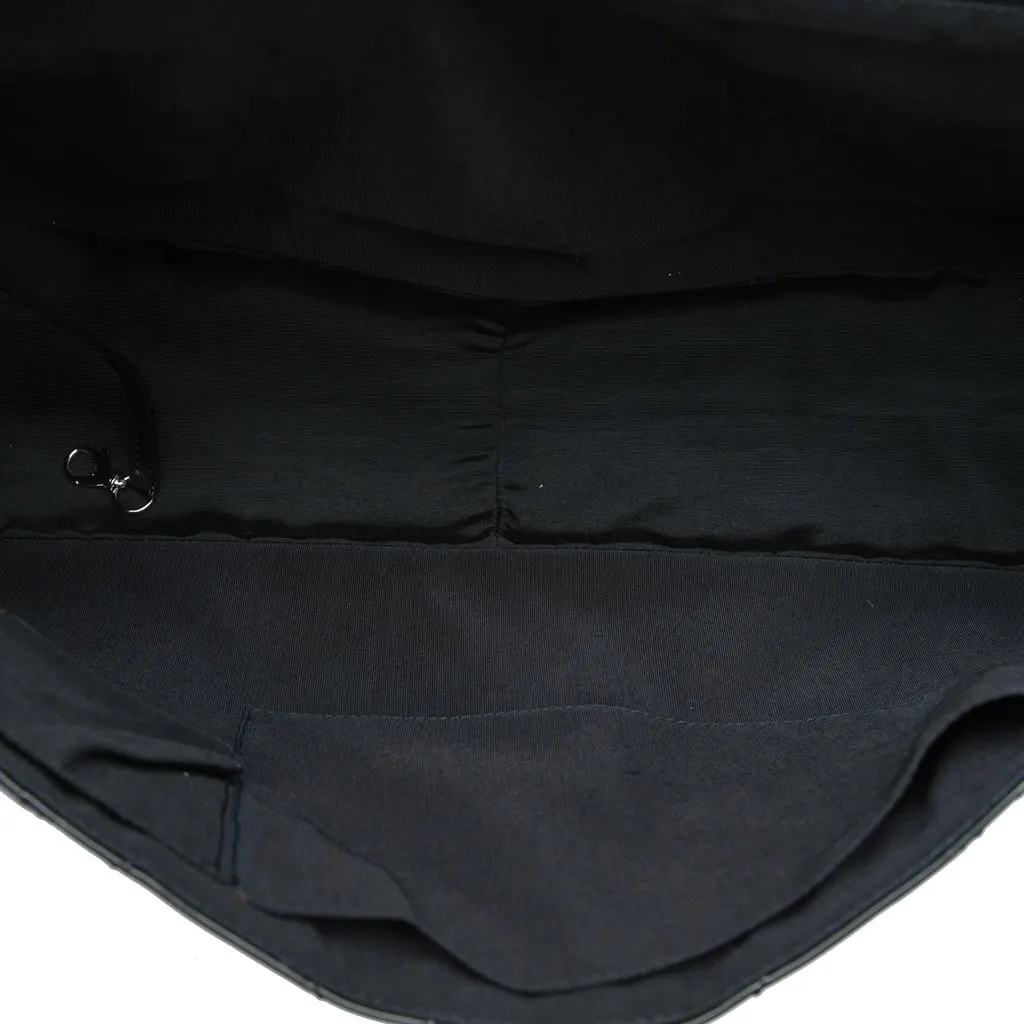 Chanel Quilted Patent Reissue 2.55 Travel Flap XXL Black Leather Very good - Model View