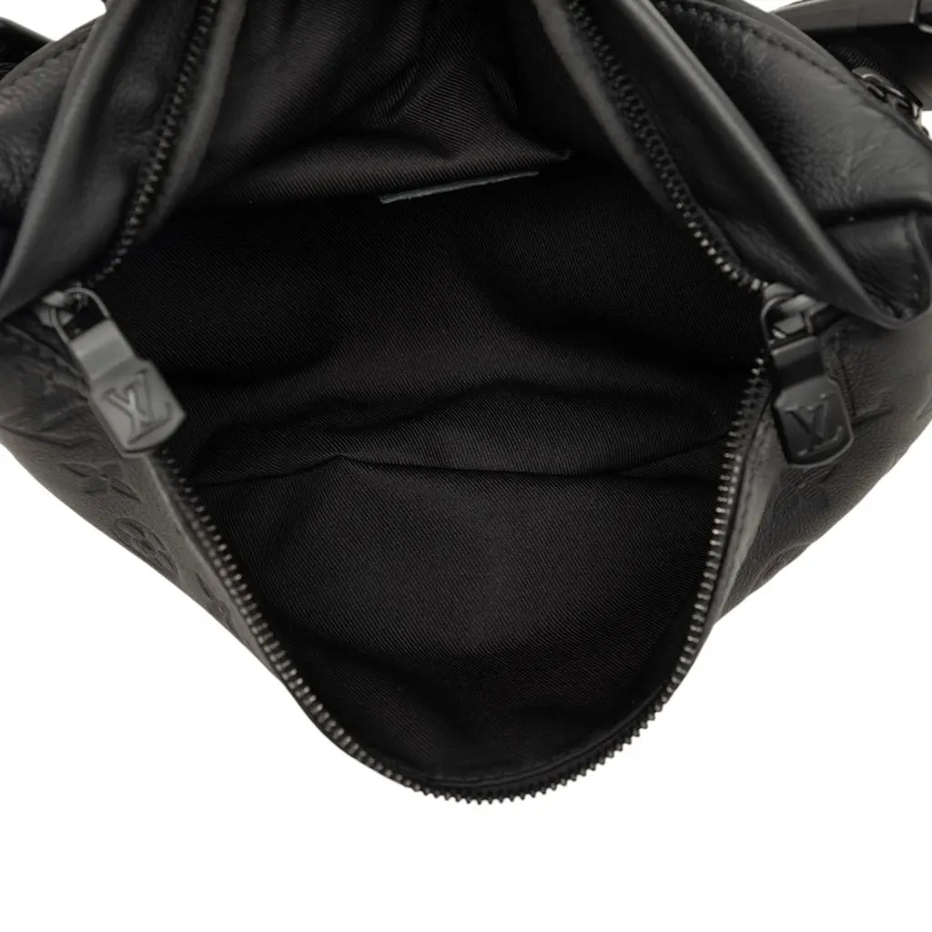 Louis Vuitton Monogram Shadow Discovery Bumbag Black Leather Very good - Model View