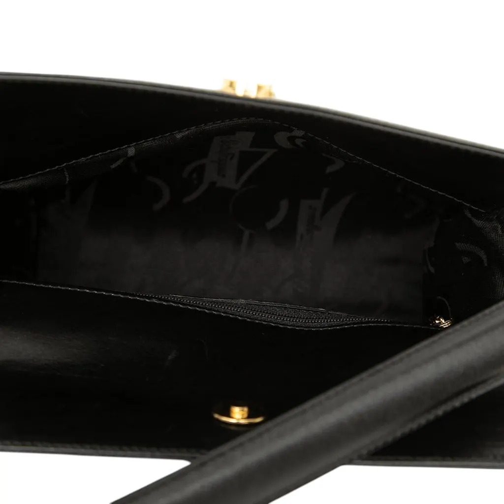 Ferragamo Leather Gancini Shoulder Bag Black Leather Very good - Model View