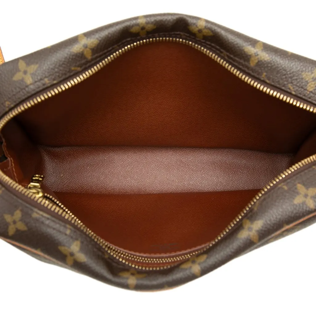 Louis Vuitton Monogram Trocadero 27 Brown Good - Model View
