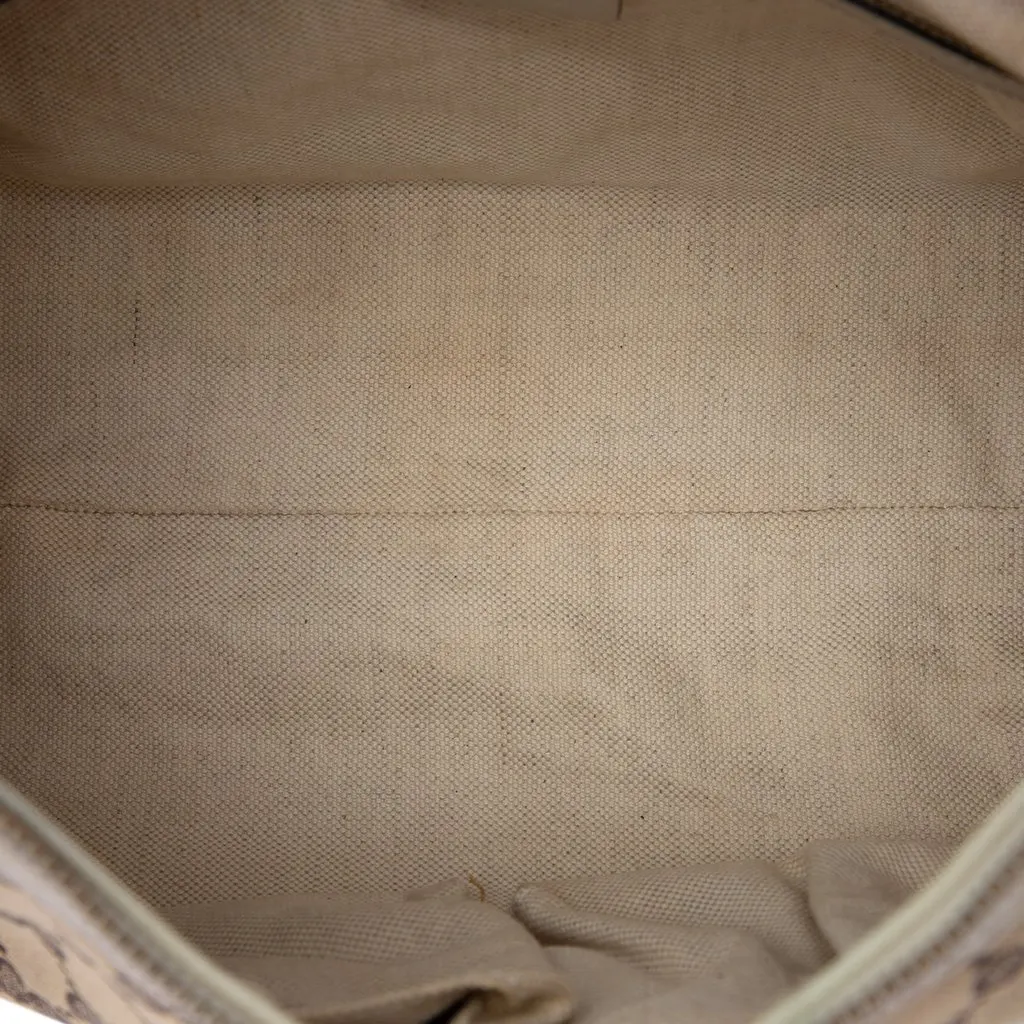Gucci GG Canvas Scarlett Handbag Beige Very good - Model View