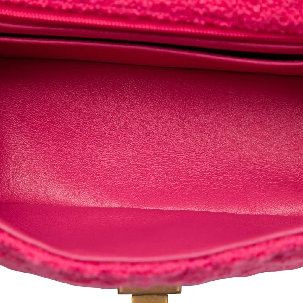 Chanel Mini Quilted Tweed Reissue 2.55 Single Flap 224 Pink Tweed Very good - Model View