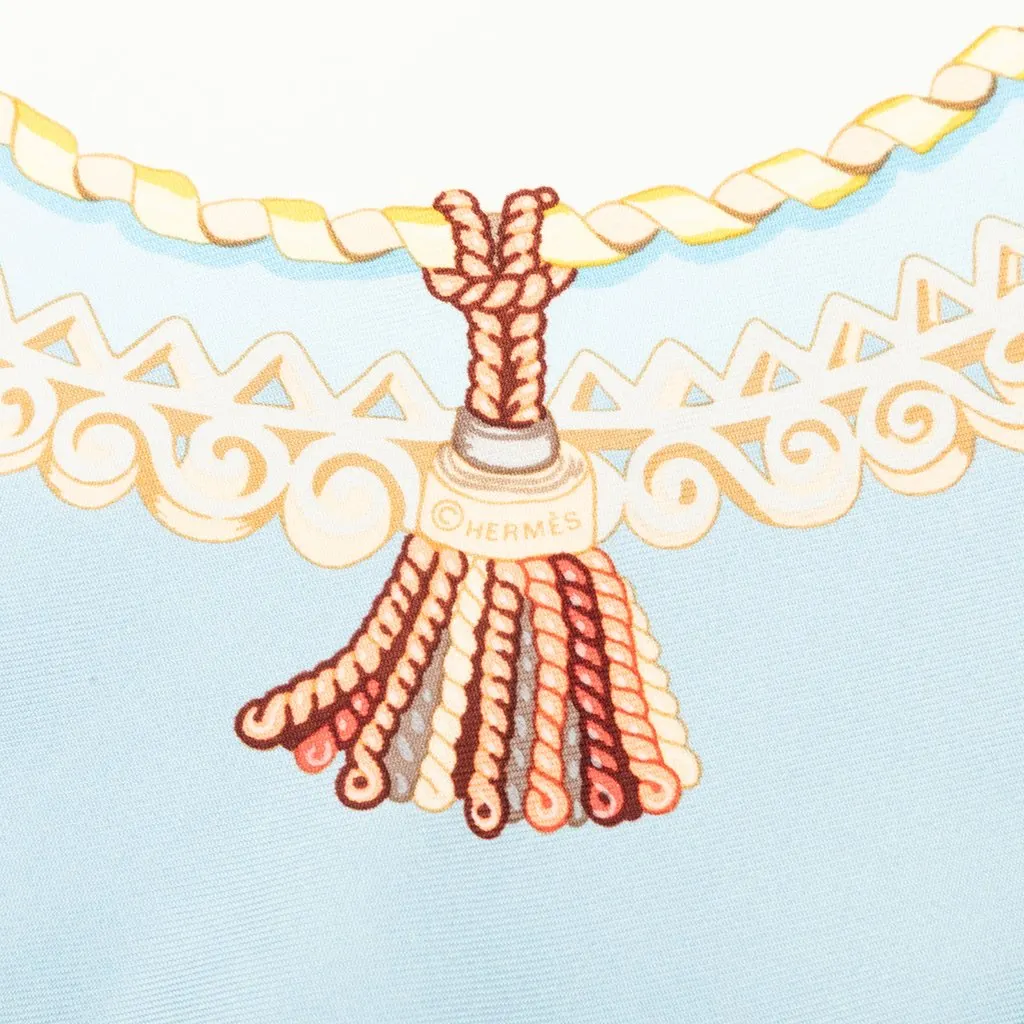 Hermès Paperoles Silk Scarf 90 White Very good - Model View