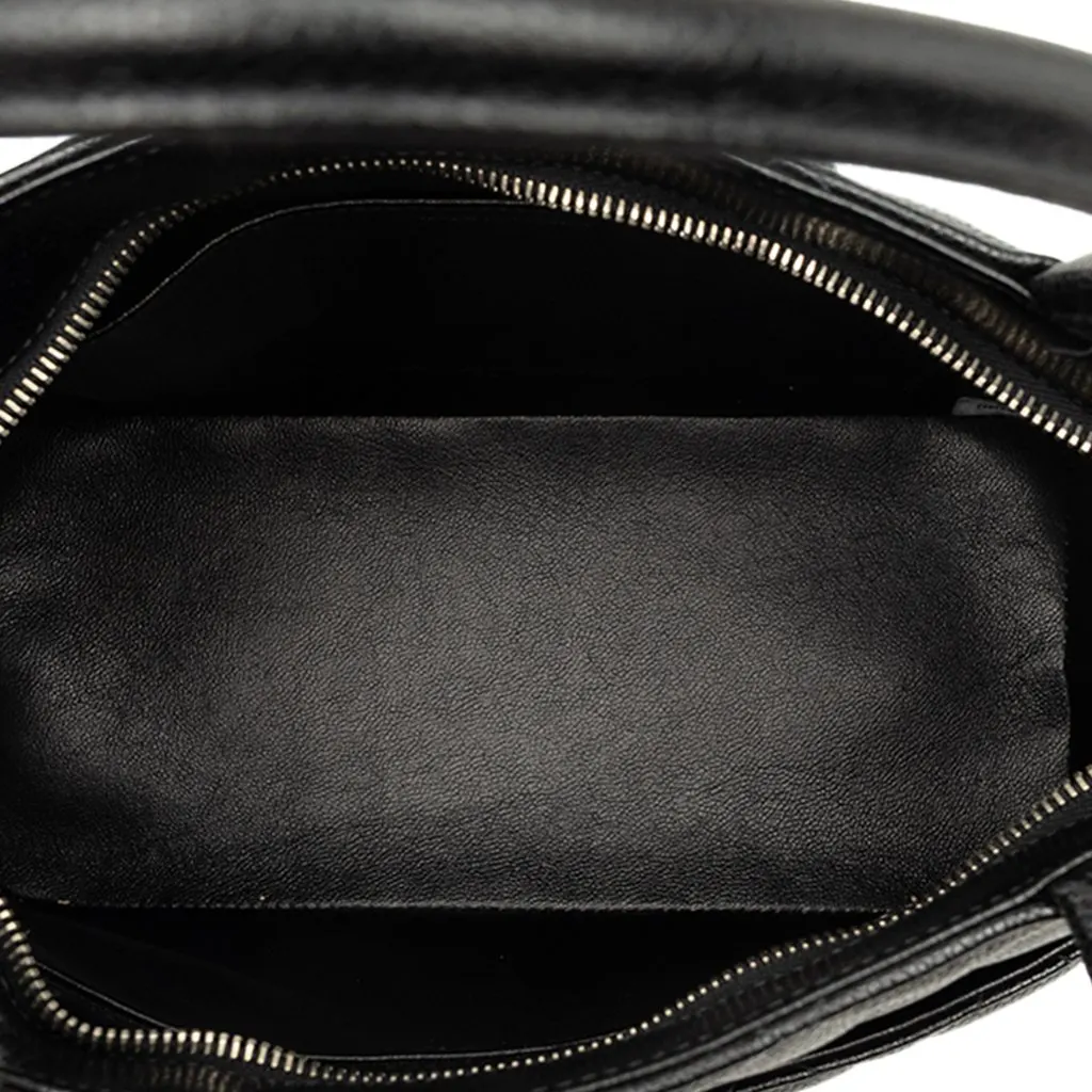 Chanel Caviar Medallion Tote Black Leather Very good - Model View