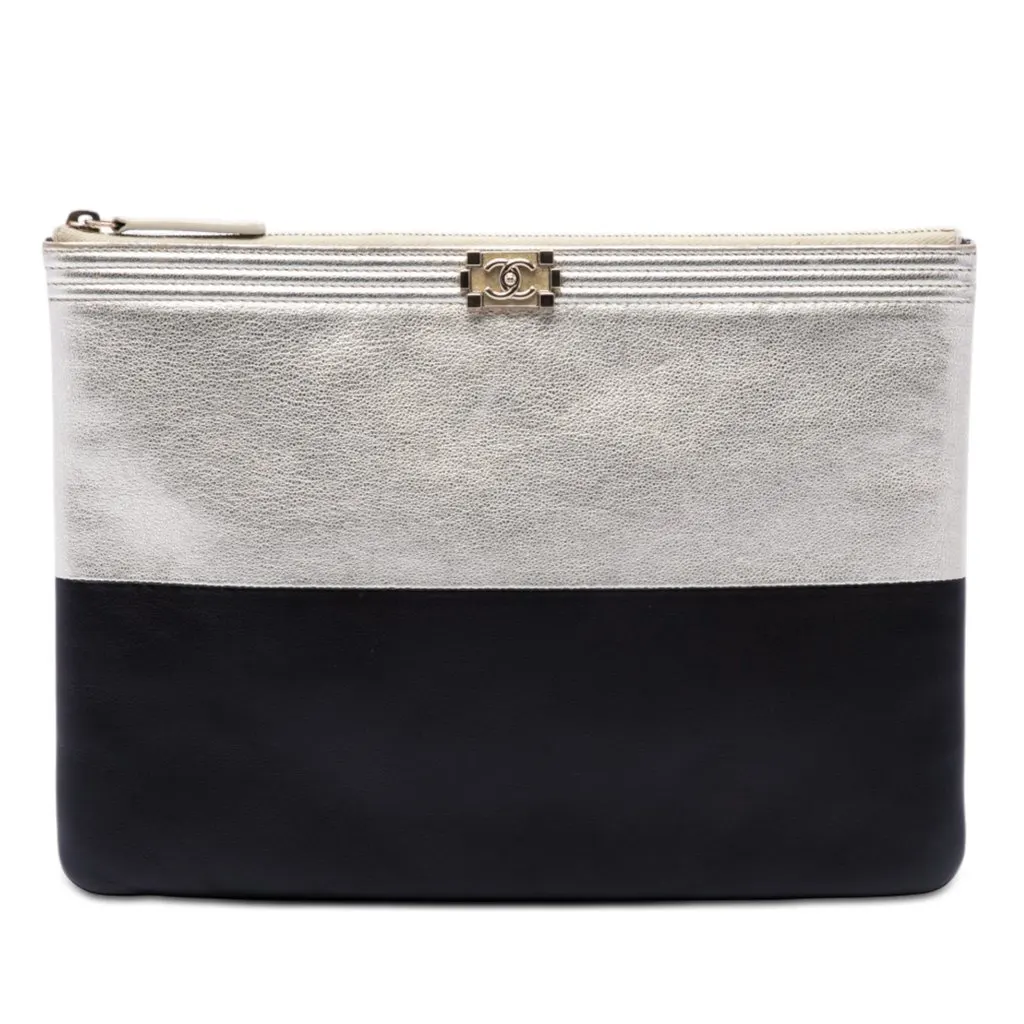 Chanel Medium Bicolor Goatskin Boy O Case Clutch Black Leather Very good - Front View
