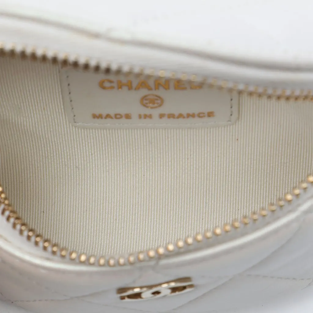Chanel CC Quilted Lambskin Arm Coin Purse White Leather Very good - Model View