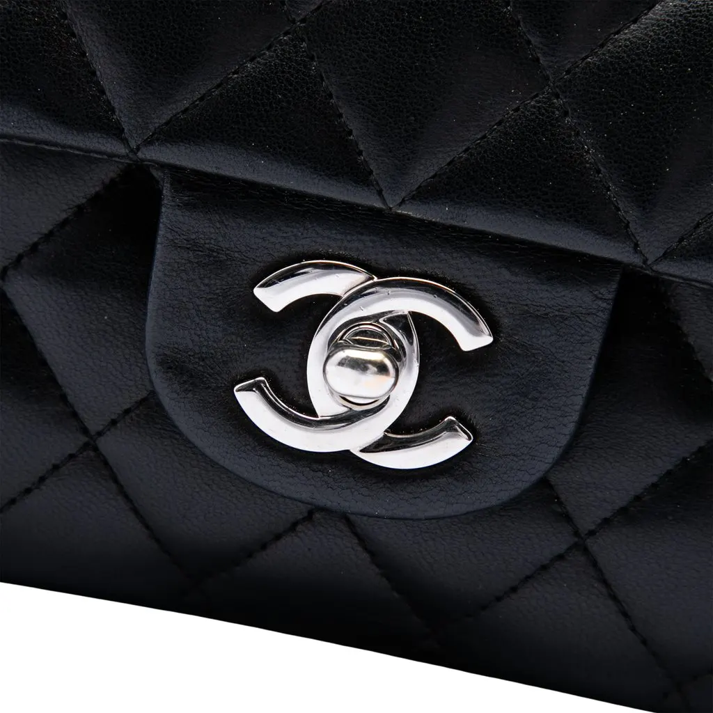 Chanel Medium Classic Lambskin Double Flap Black Leather Very good - Box View