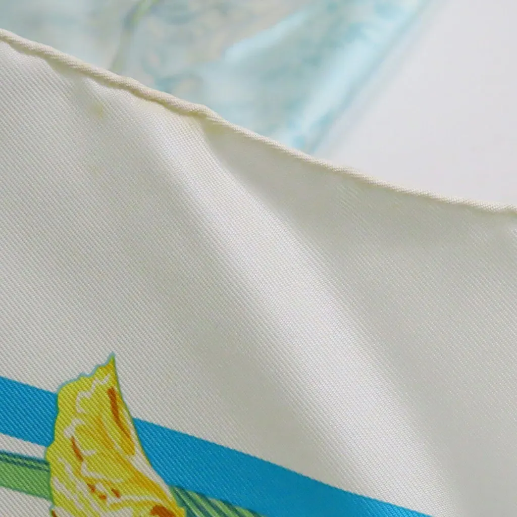 Hermès Au Bord Leau Silk Scarf 90 White Very good - Model View