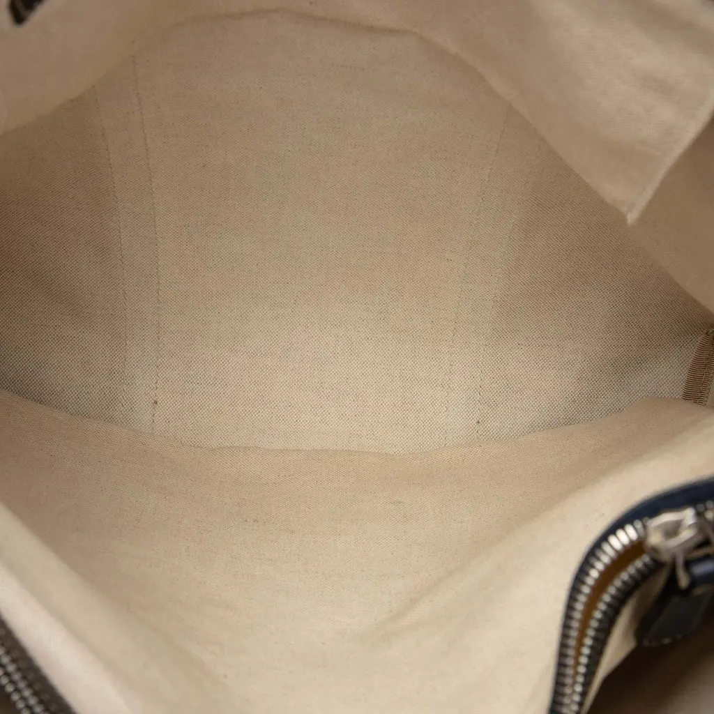 Gucci GG Supreme Joy Vertical Tote Beige Canvas Very good - Model View