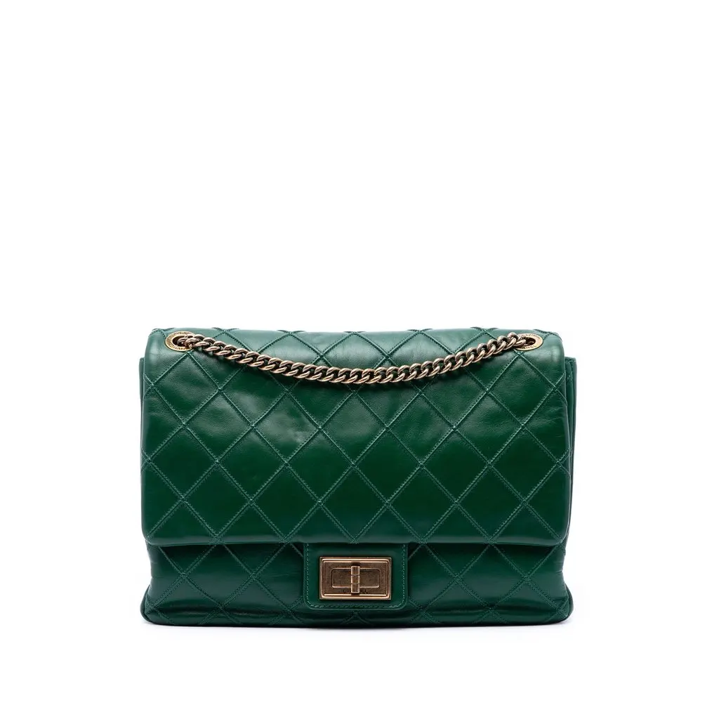 Chanel Jumbo Diamond Debossed Calfskin Reissue 2.55 Cosmos Flap Green Leather Very good - Front View