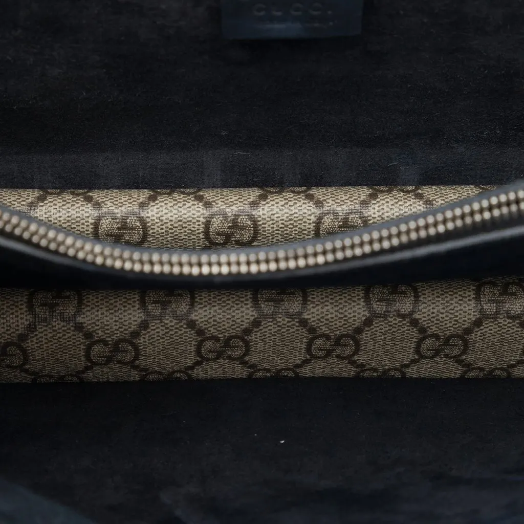 Gucci Medium GG Supreme Dionysus Shoulder Bag Beige Very good - Model View
