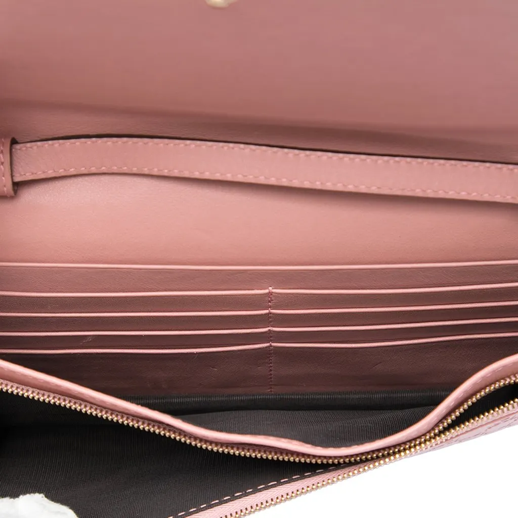 Gucci Microguccissima Wallet on Strap Pink Leather Very good - Model View
