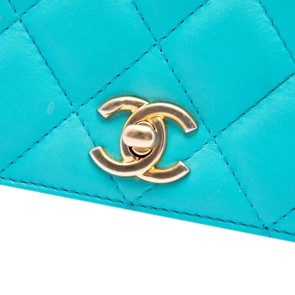 Chanel Small Quilted Calfskin Everyday Chic Flap Blue Leather Very good - Box View
