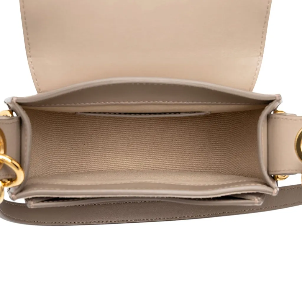 Chloé Small Leather Tess Satchel Brown Leather Good - Model View