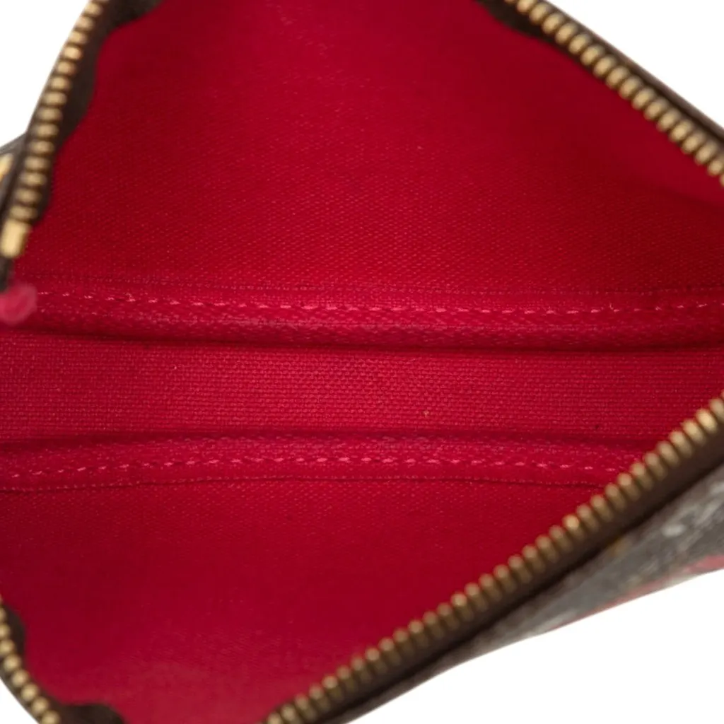 Louis Vuitton Monogram Christmas Animation Mini Courchevel Pochette Accessories Brown Very good - Model View