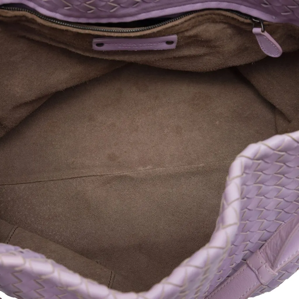 Bottega Veneta Medium Nappa Intrecciato Garda Tote Purple Leather Very good - Model View