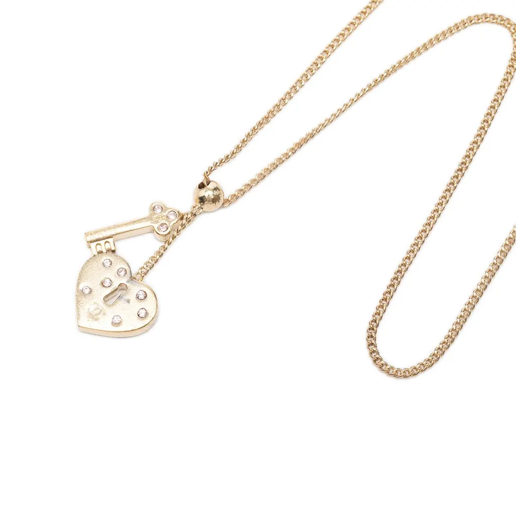 Chanel CC Gold Plated Strass Heart Lock And Key Pendant Necklace Gold Metal Very good - Inside View