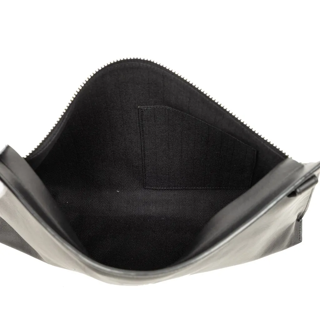 LOEWE Leather Anagram T Clutch Black Leather Very good - Model View