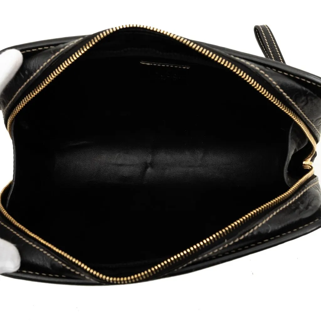 Gucci Guccissima Clutch Black Leather Very good - Model View
