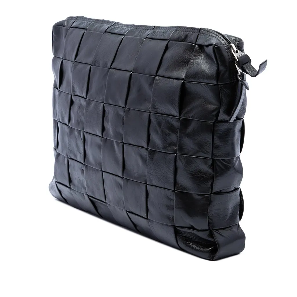 Bottega Veneta Paper Calfskin Maxi Intrecciato Cassette Clutch Black Leather Very good - Back View