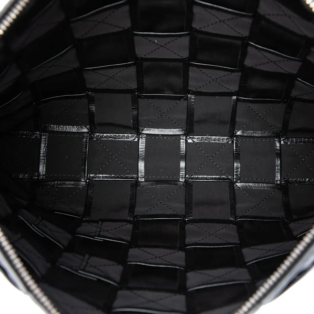 Bottega Veneta Paper Calfskin Maxi Intrecciato Cassette Clutch Black Leather Very good - Model View