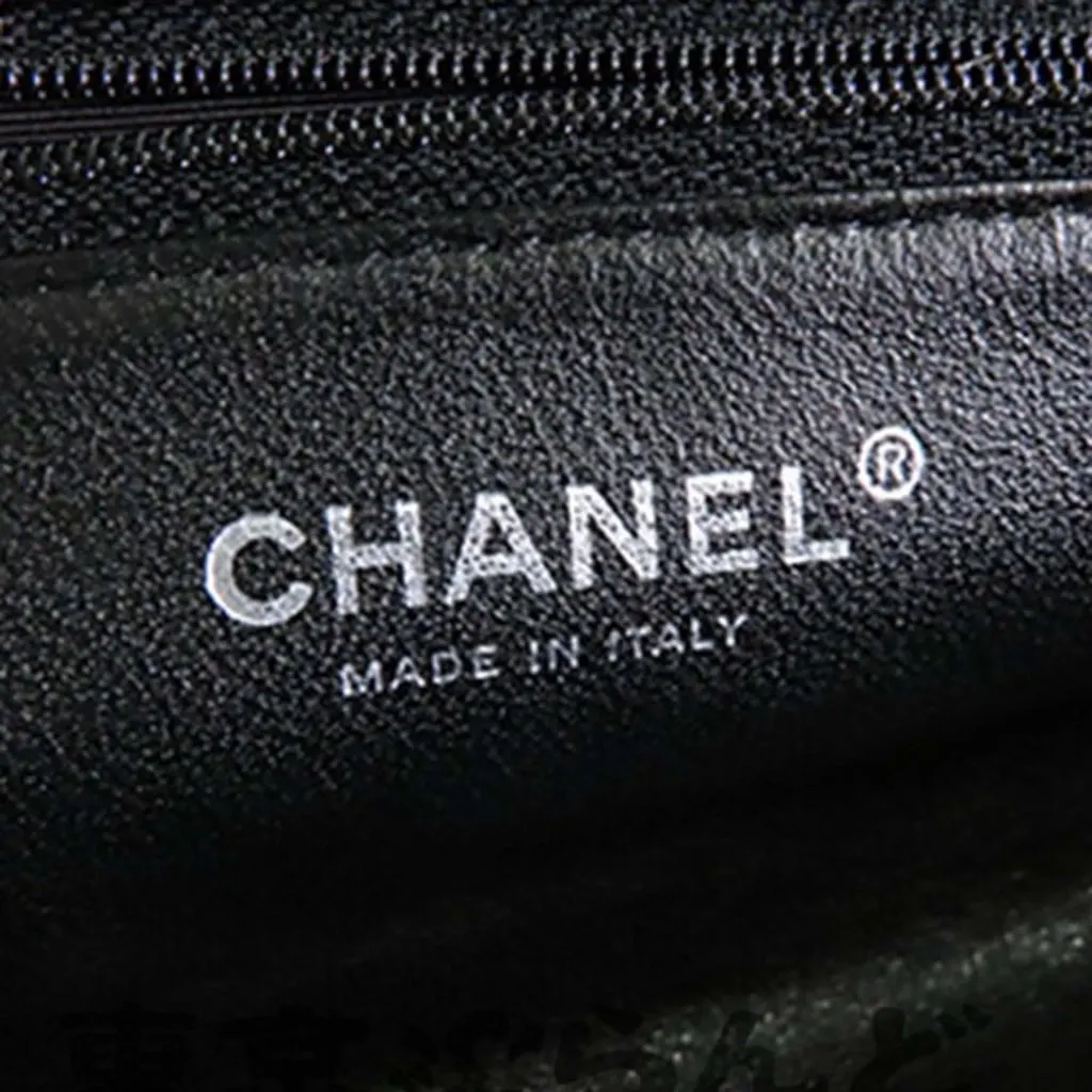 Chanel Quilted Lambskin Timeless Kisslock Clutch Black Leather Very good - Box View