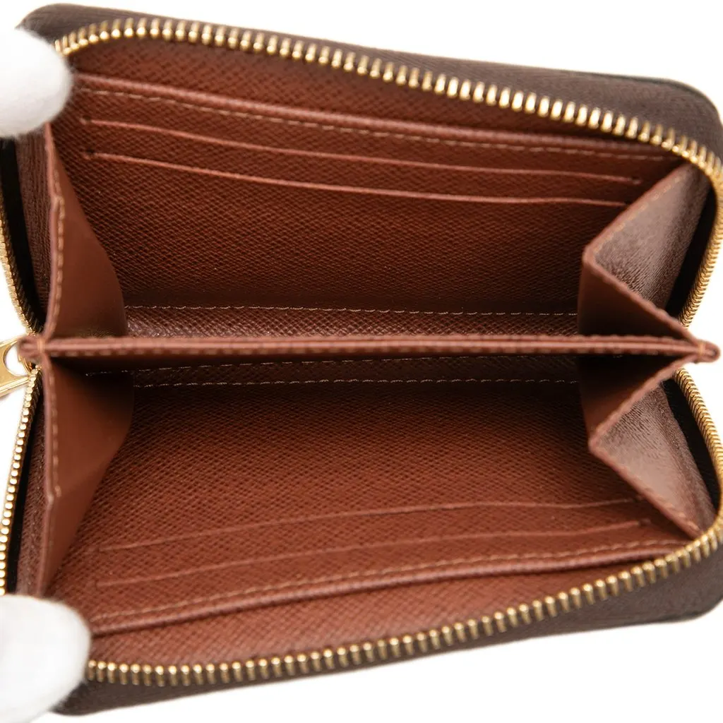 Louis Vuitton Monogram Zippy Coin Purse Brown Canvas Very good - Model View