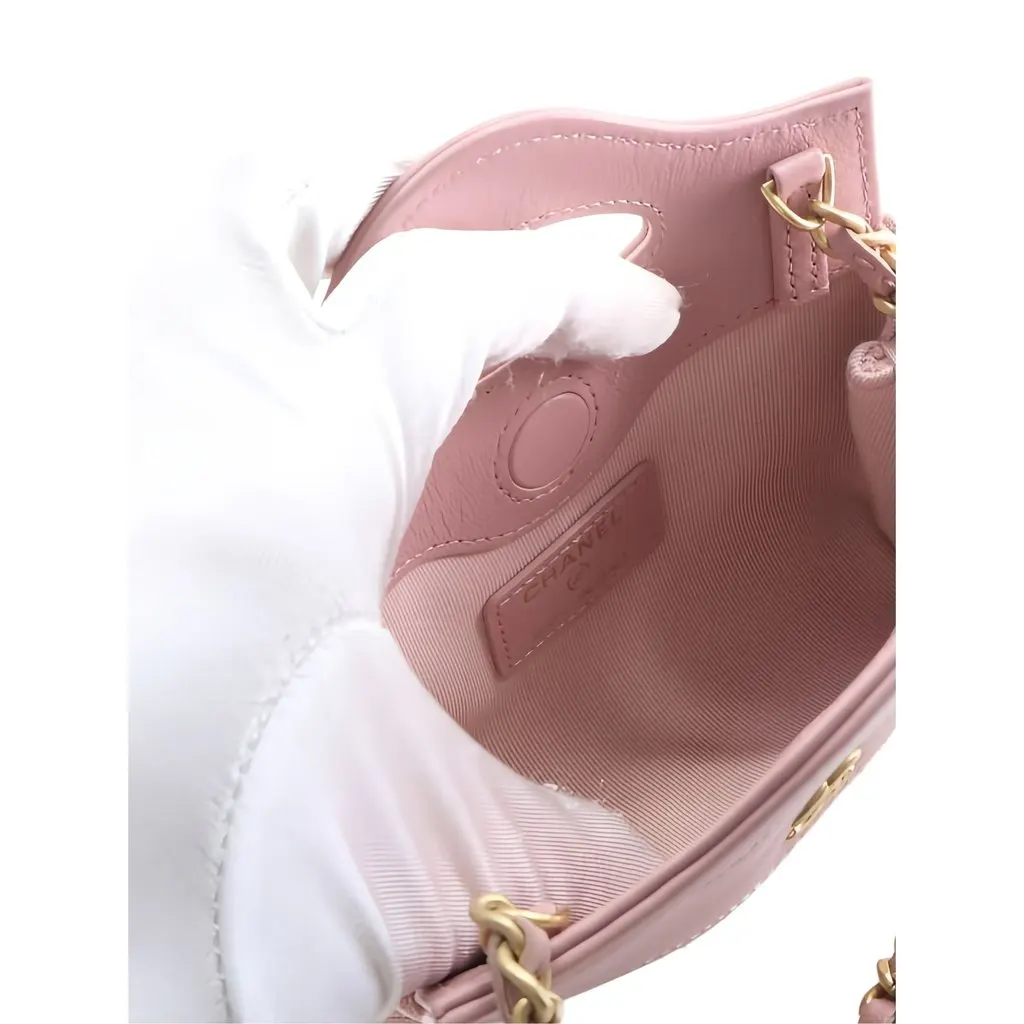 Chanel Micro Quilted Suede and Shiny Calfskin 31 Shopping Bag Pink Suede Very good - Model View