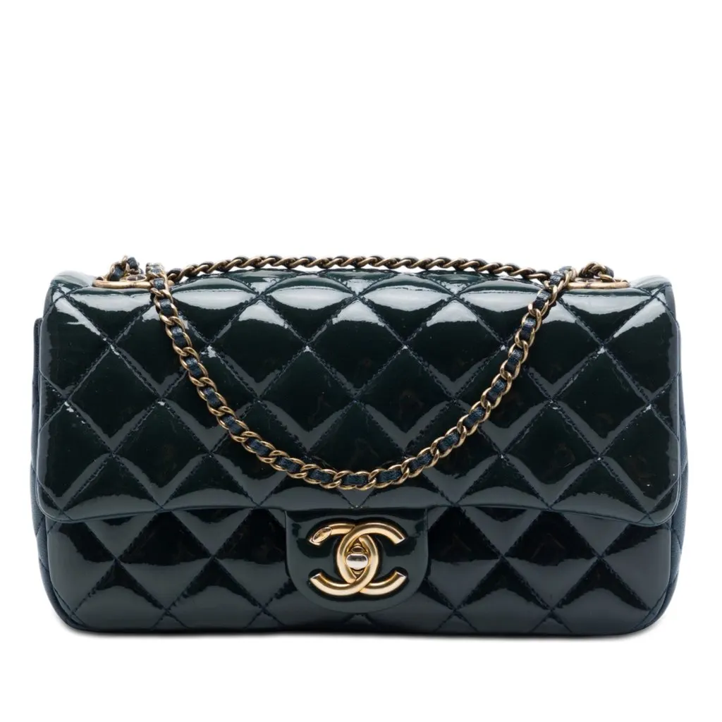 Chanel Paris Salzburg Medium Patent and Goatskin CC Eyelet Flap Blue Leather Very good - Front View
