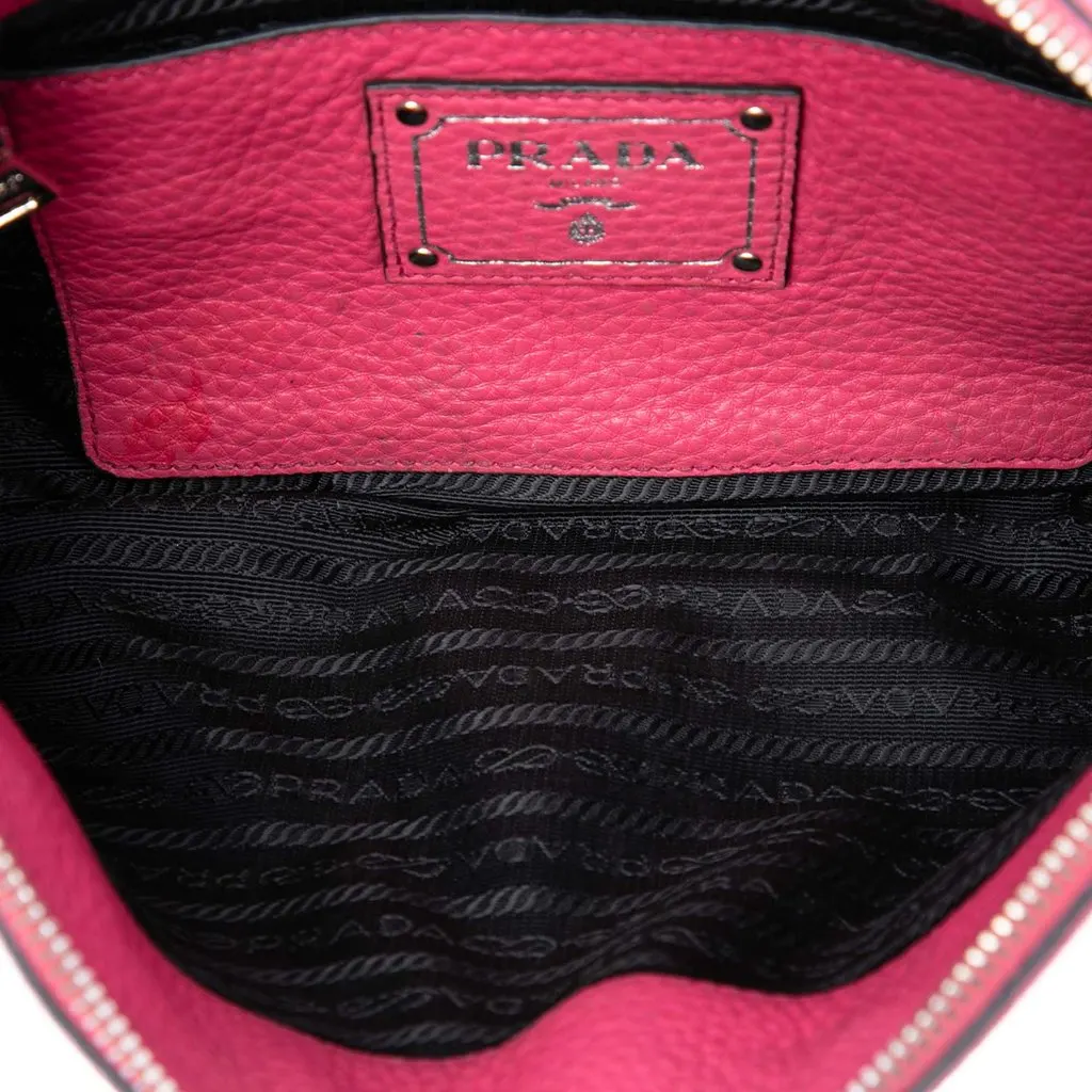 Prada Vitello Daino Clutch Pink Leather Very good - Model View