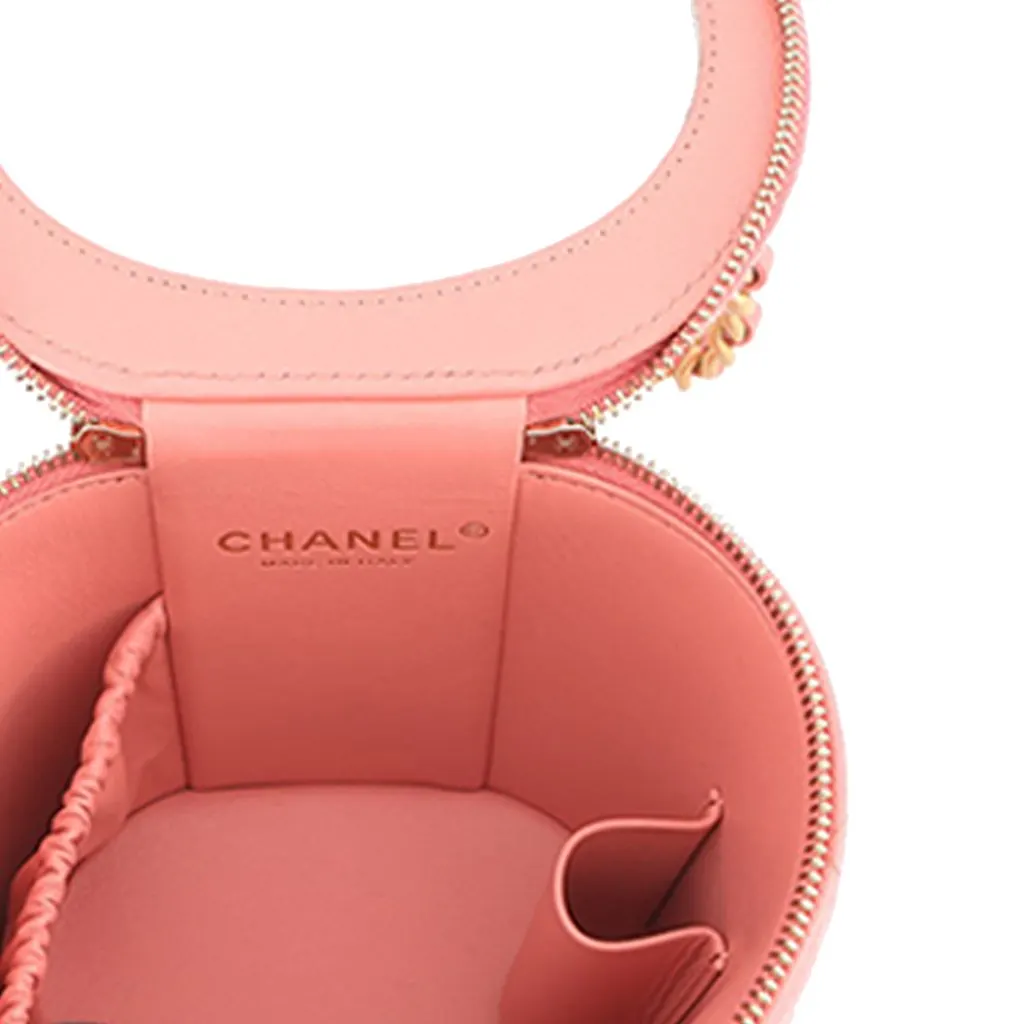 Chanel Quilted Lambskin Afternoon Tea Vanity Case with Chain Pink Leather Very good - Model View