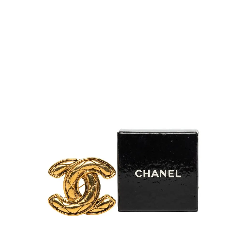 Chanel CC Gold Plated Quilted Brooch Gold Metal Very good - Box View