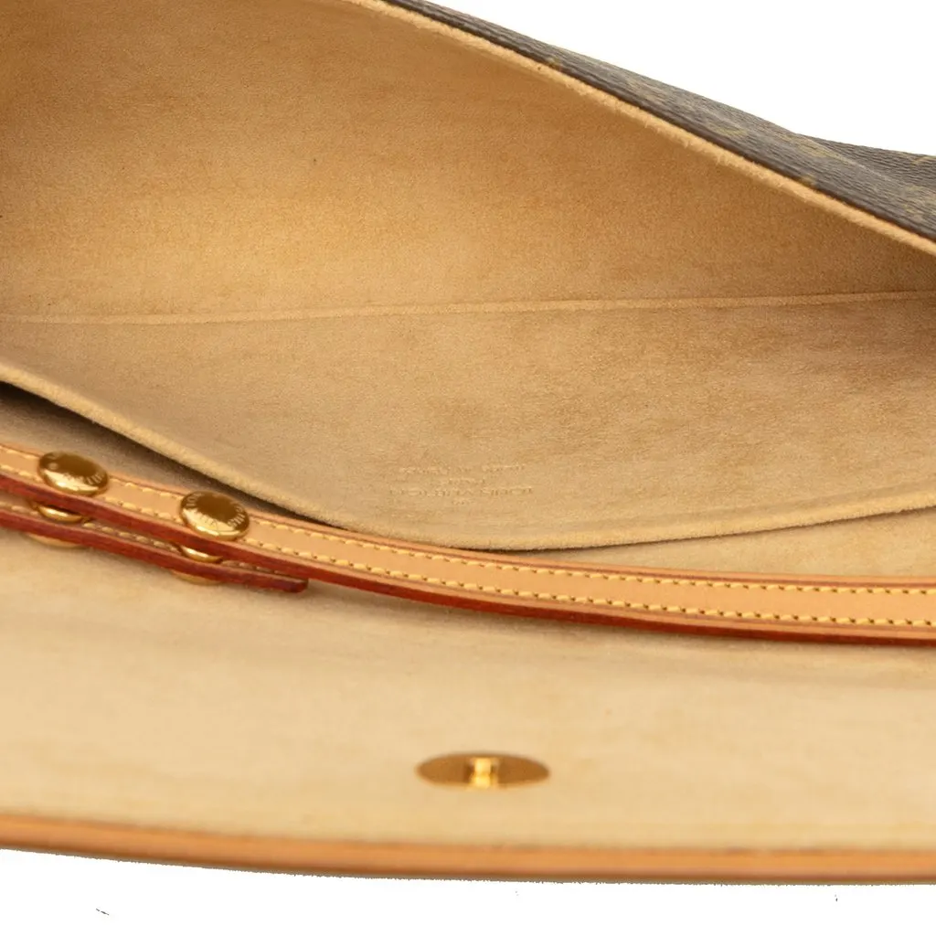 Louis Vuitton Monogram Pochette Twin GM Brown Canvas Good - Model View