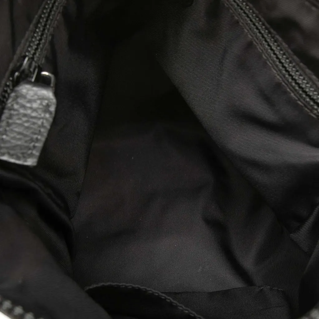 Gucci GG Nylon Crossbody Black Very good - Model View