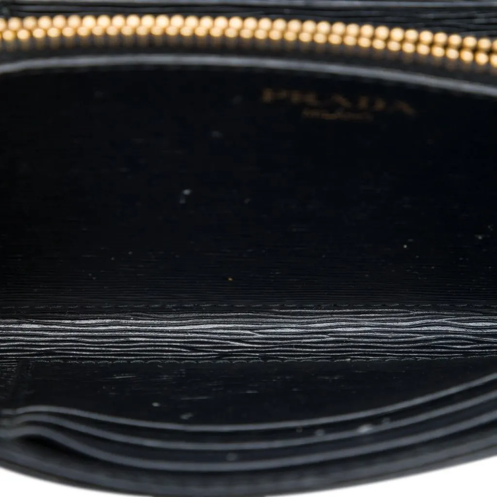Prada Vitello Move and Tessuto Wallet On Strap Black Polyamide Very good - Model View