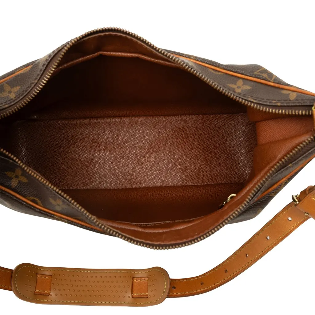 Louis Vuitton Monogram Boulogne 30 Brown Canvas Good - Model View
