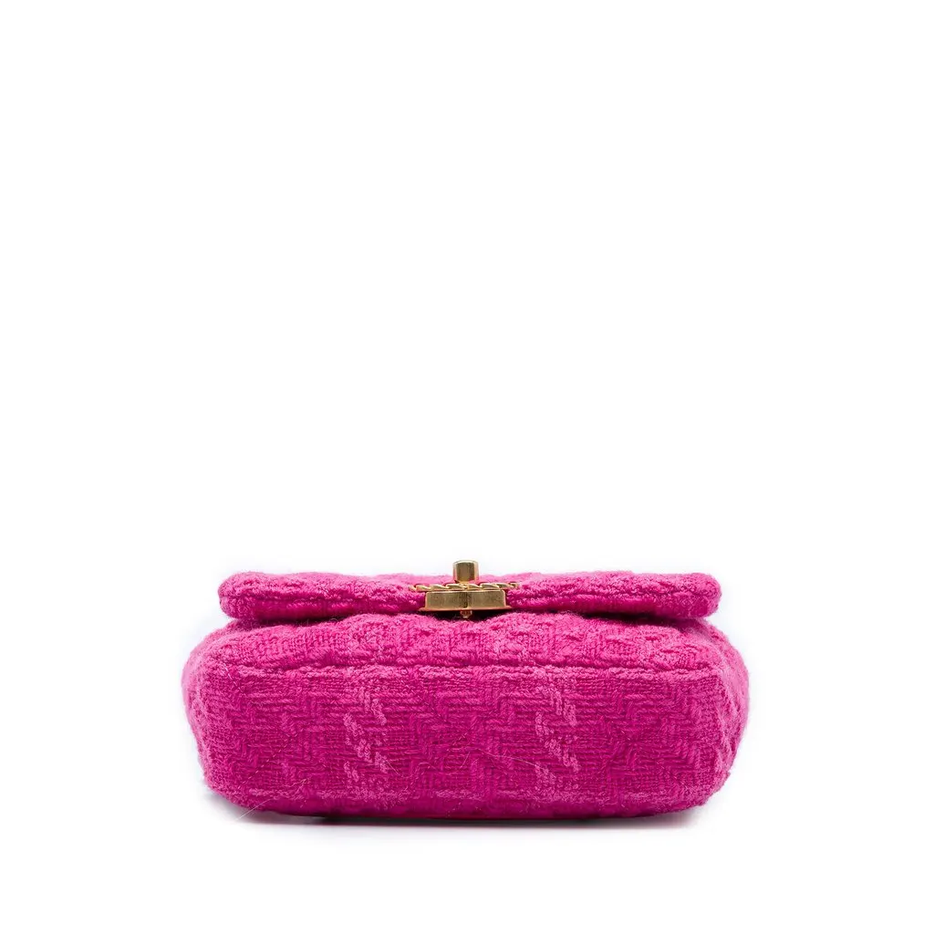 Chanel Tweed 19 Belt Bag Pink Tweed Very good - Inside View