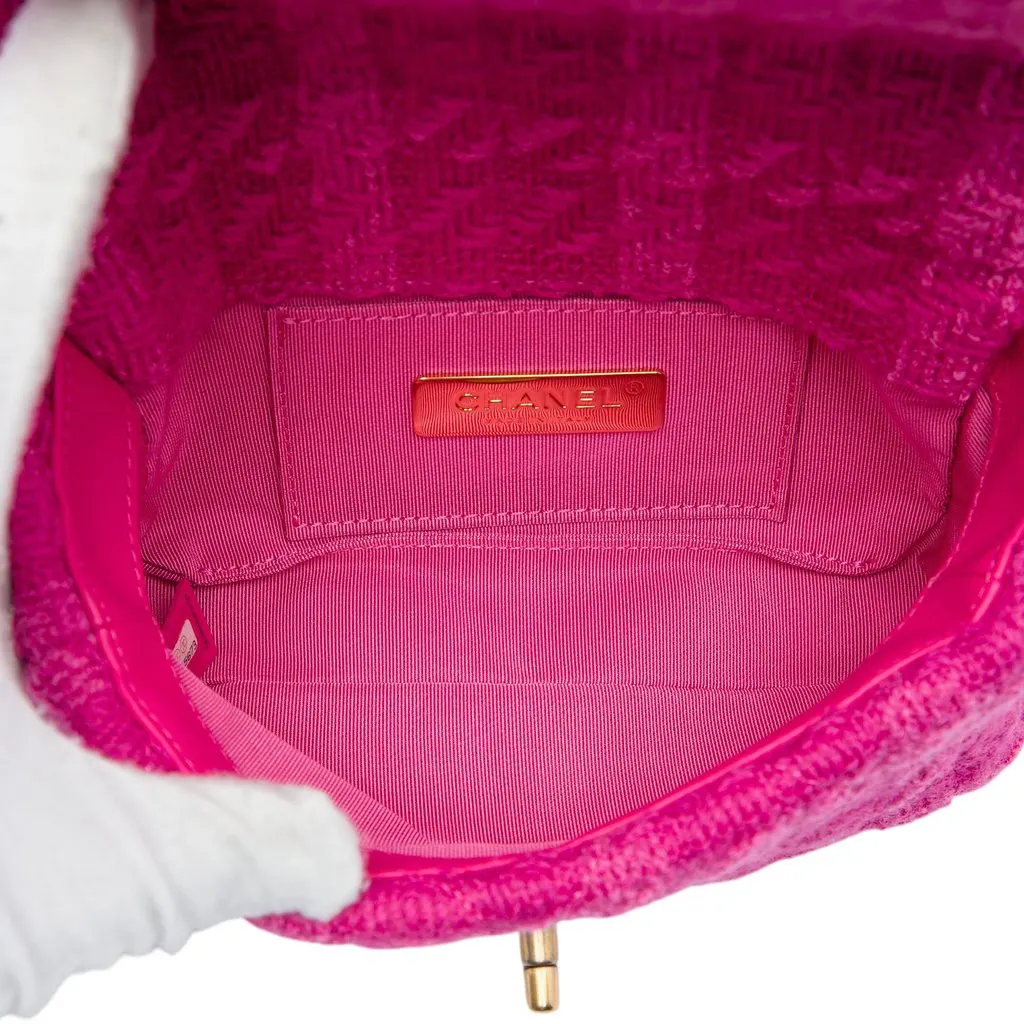 Chanel Tweed 19 Belt Bag Pink Tweed Very good - Model View