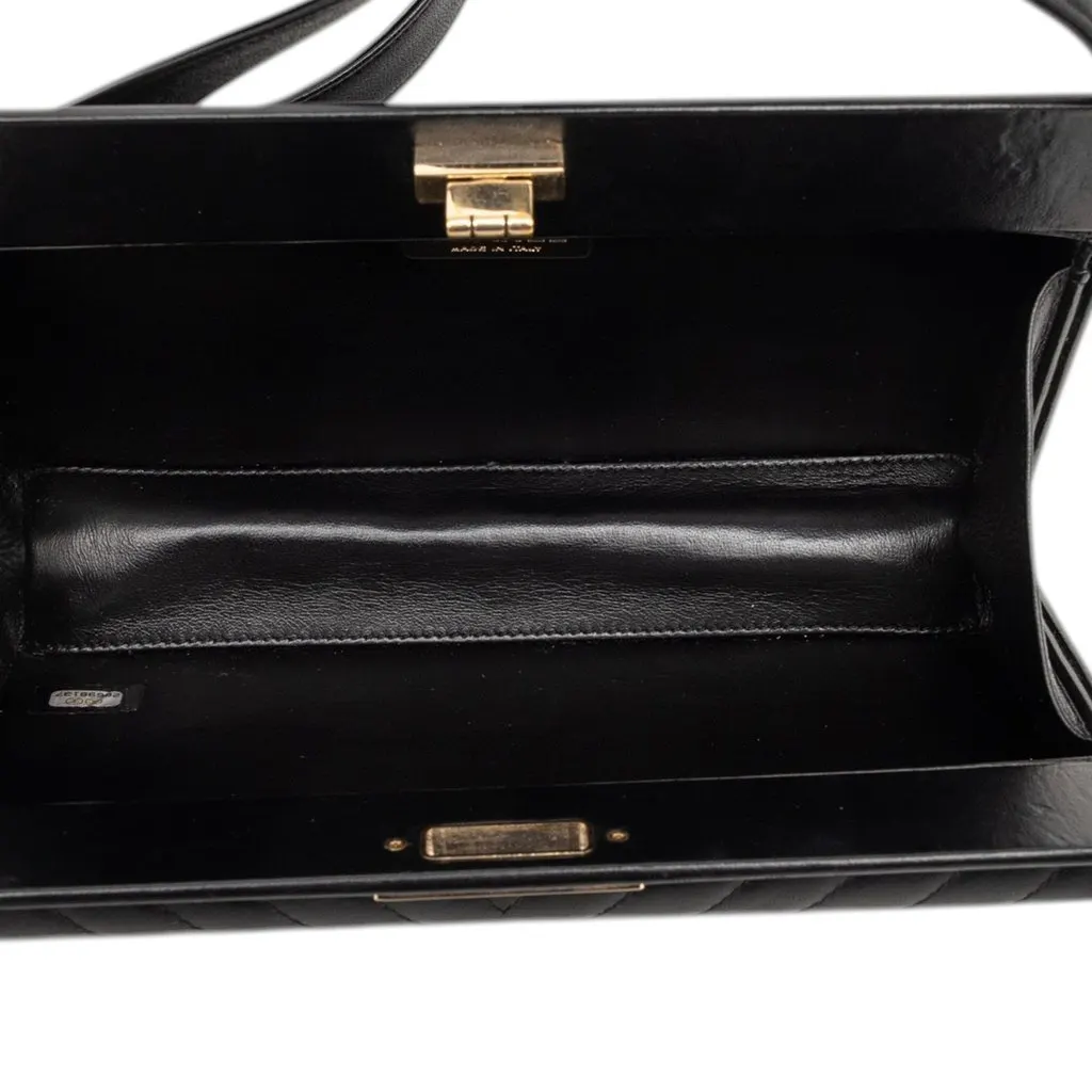 Chanel Chevron Lambskin Reissue 2.55 Frame Crossbody Black Leather Very good - Model View