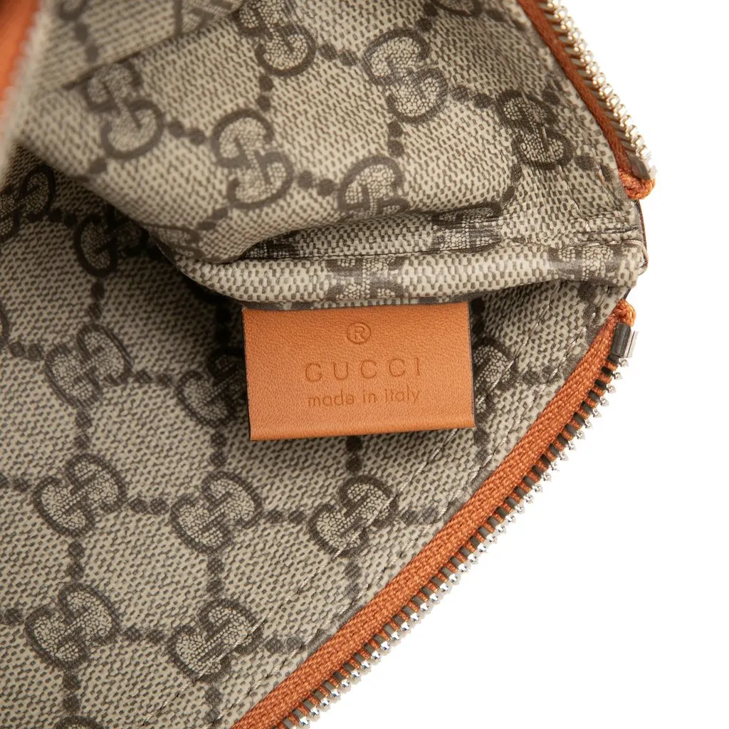 Gucci Canvas Logo Clutch Beige Canvas Very good - Box View