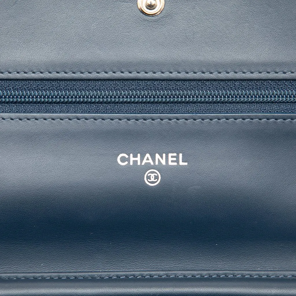 Chanel CC Caviar Wallet On Chain Blue Leather Very good - Box View