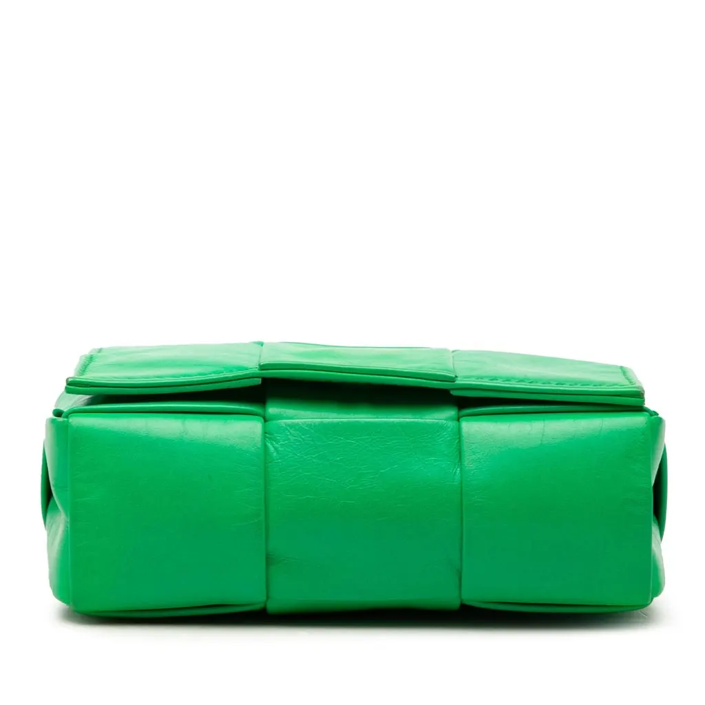Bottega Veneta Candy Nappa Intrecciato Cassette Crossbody Green Leather Very good - Inside View
