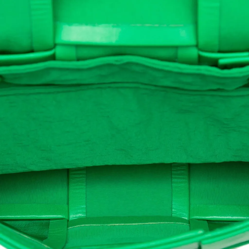 Bottega Veneta Candy Nappa Intrecciato Cassette Crossbody Green Leather Very good - Model View