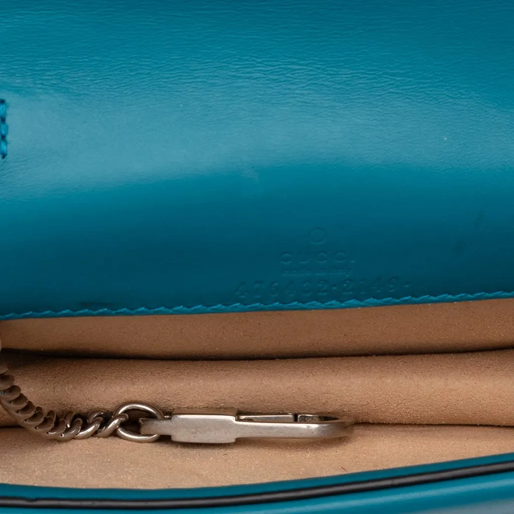 Gucci Mini Velvet Dionysus Crossbody Blue Velvet Very good - Model View