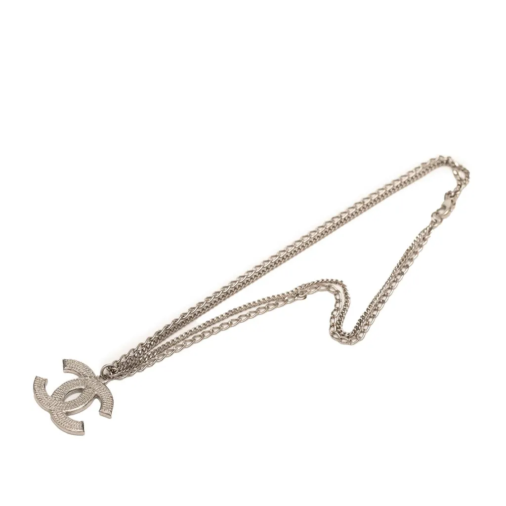 Chanel CC Brass Double Chain Pendant Necklace Silver Metal Very good - Front View