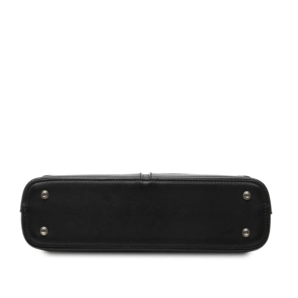Burberry Leather Shoulder Bag Black Leather Very good - Inside View